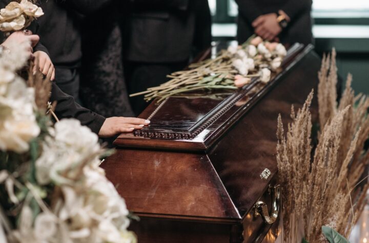 Impatto ambientale dei funerali e opzioni ecosostenibili